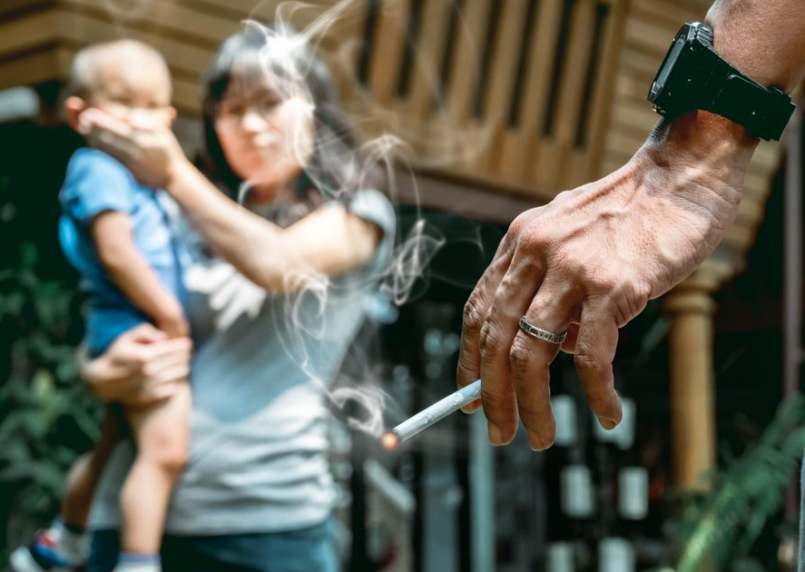 Cigarette smoke makes asthma symptoms worse Asthma Australia